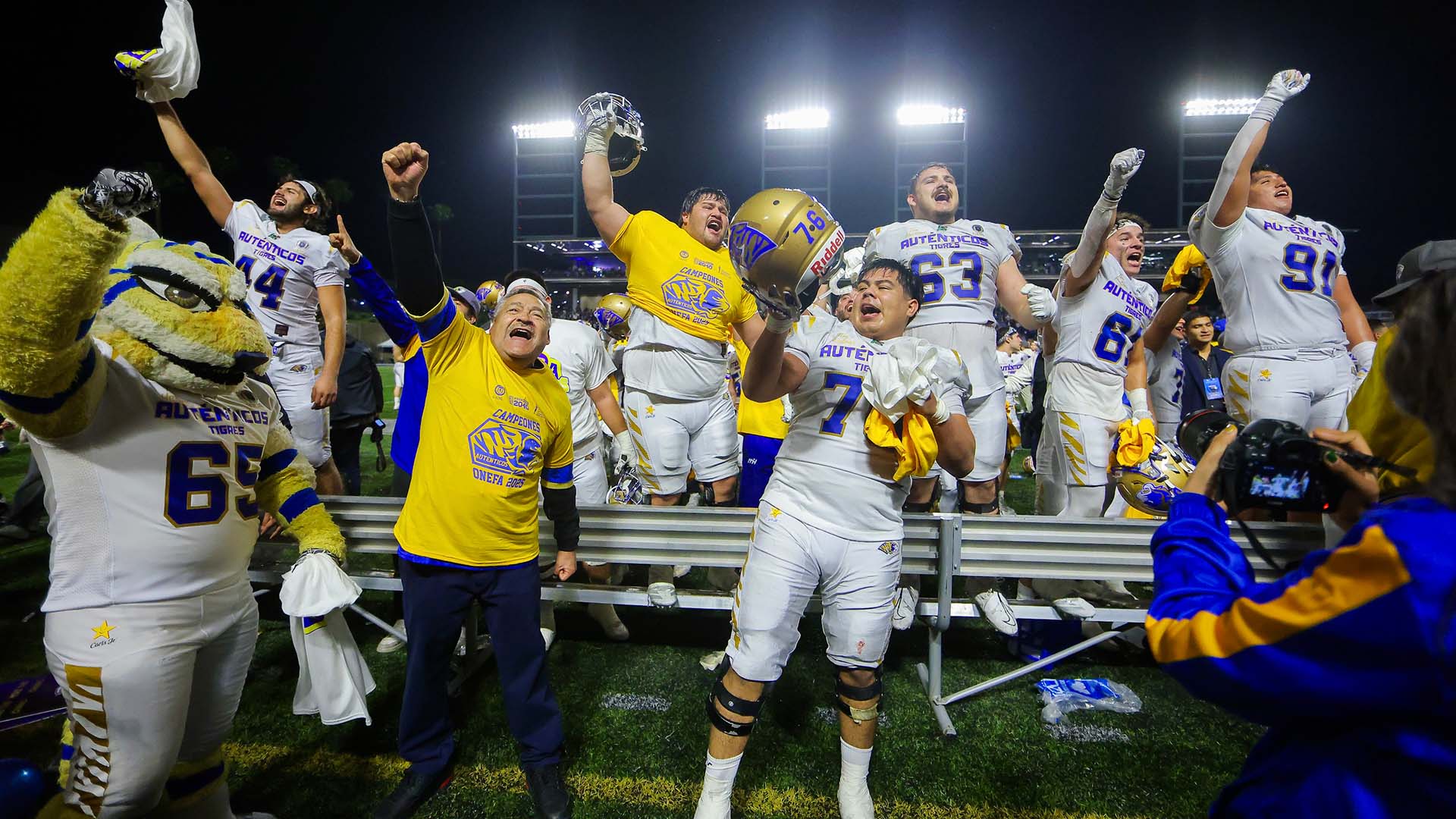 final-autenticos-vs-borregos-2025-12